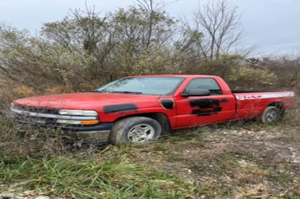 2001 CHEVROLET TRUCK