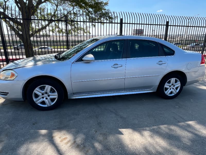 2011 Chevrolet Impala 4 DOOR SEDAN