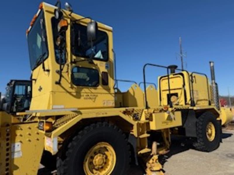 2002 OSHKOSH SNOW PLOW