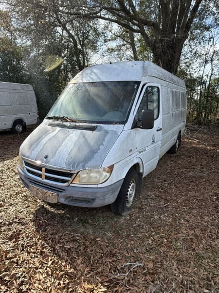 2005 DODGE SPRINTER VAN 2500