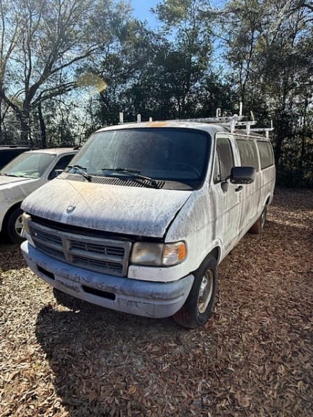 1996 DODGE RAM VAN
