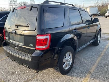 2010 FORD ESCAPE