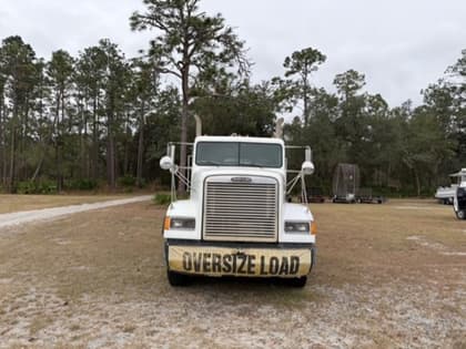 2000 FREIGHTLINER CORP FLD120