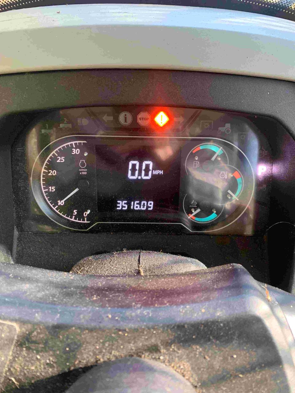 2017 JOHN DEERE 5100M