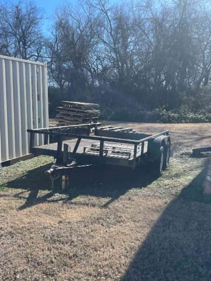 2003 J DUAL AXLE UTILITY