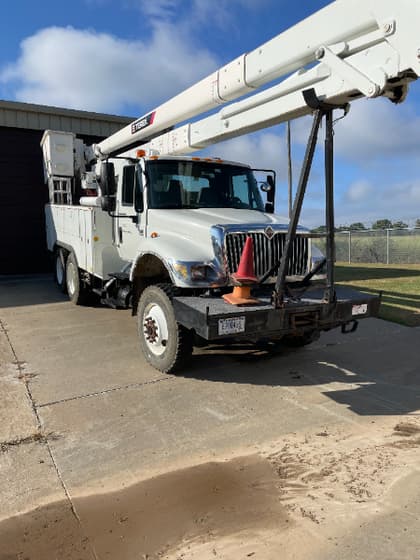 2004 INTERNATIONAL 7400 DT530
