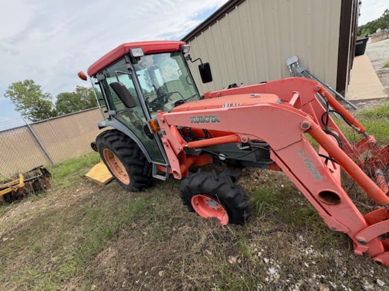 2005 Kubota w/ Front Loader