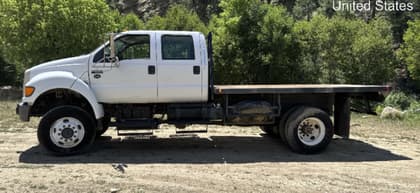 2004 FORD F650