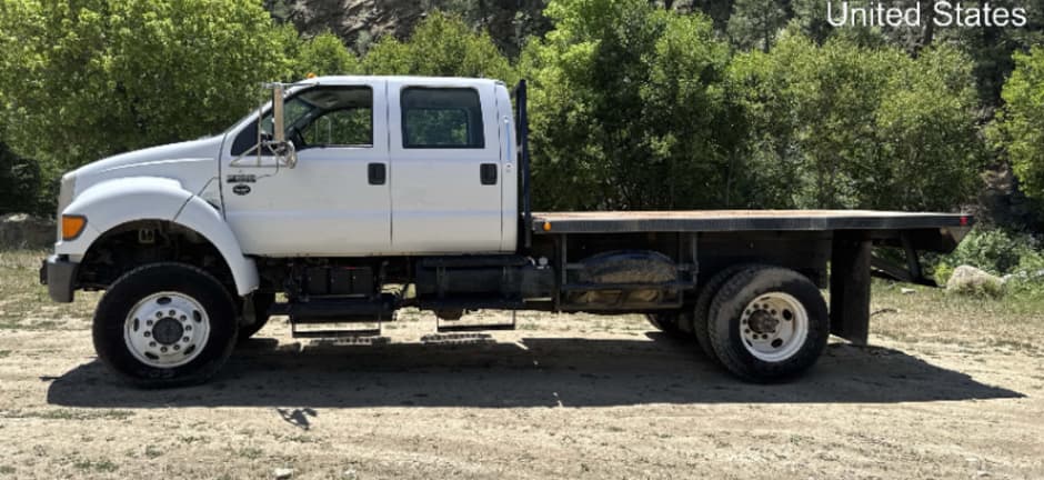 2004 FORD F650