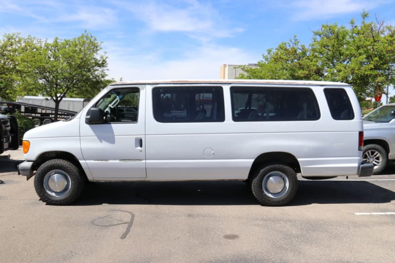 2006 FORD E350