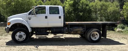 2004 FORD F650