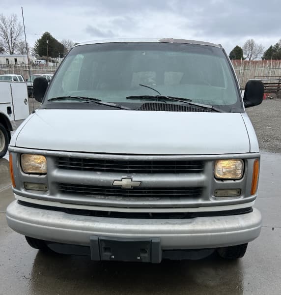 2002 Chevrolet Express Van