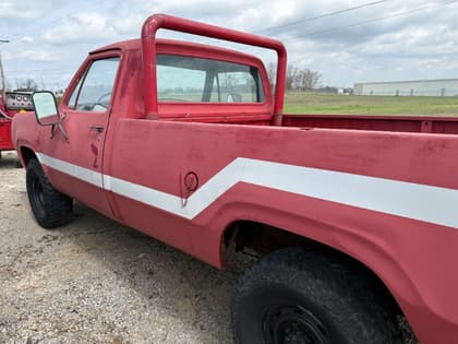 1977 DODGE TRUCK