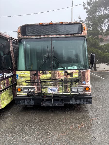 2009 Eldorado National XHF 35 FRT shuttle bus