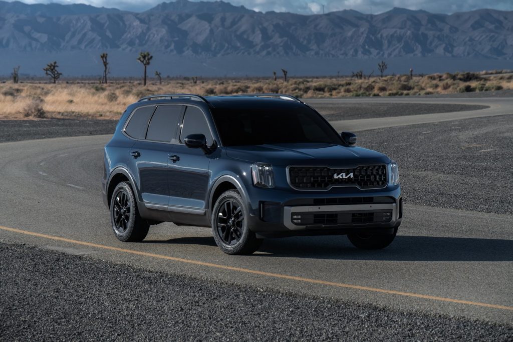 The KIA Telluride Heads Up Display is a beautiful safety feature 3 The 2023 KIA Telluride