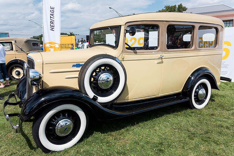 1930 chevy suv 3