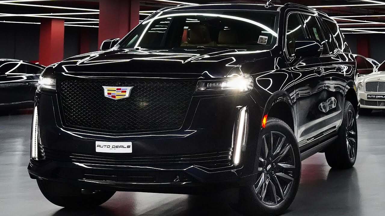 Motorhunt Channel Does a Walk Tour of the 2023 Cadillac Escalade V