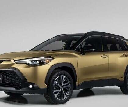 2023 Toyota Corolla Cross Hybrid SE SUV exterior | Toyota