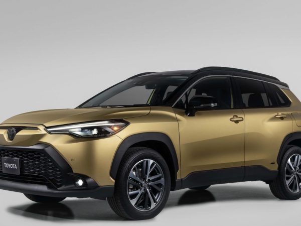 Exterior del SUV Toyota Corolla Cross Hybrid SE 2023 | Toyota