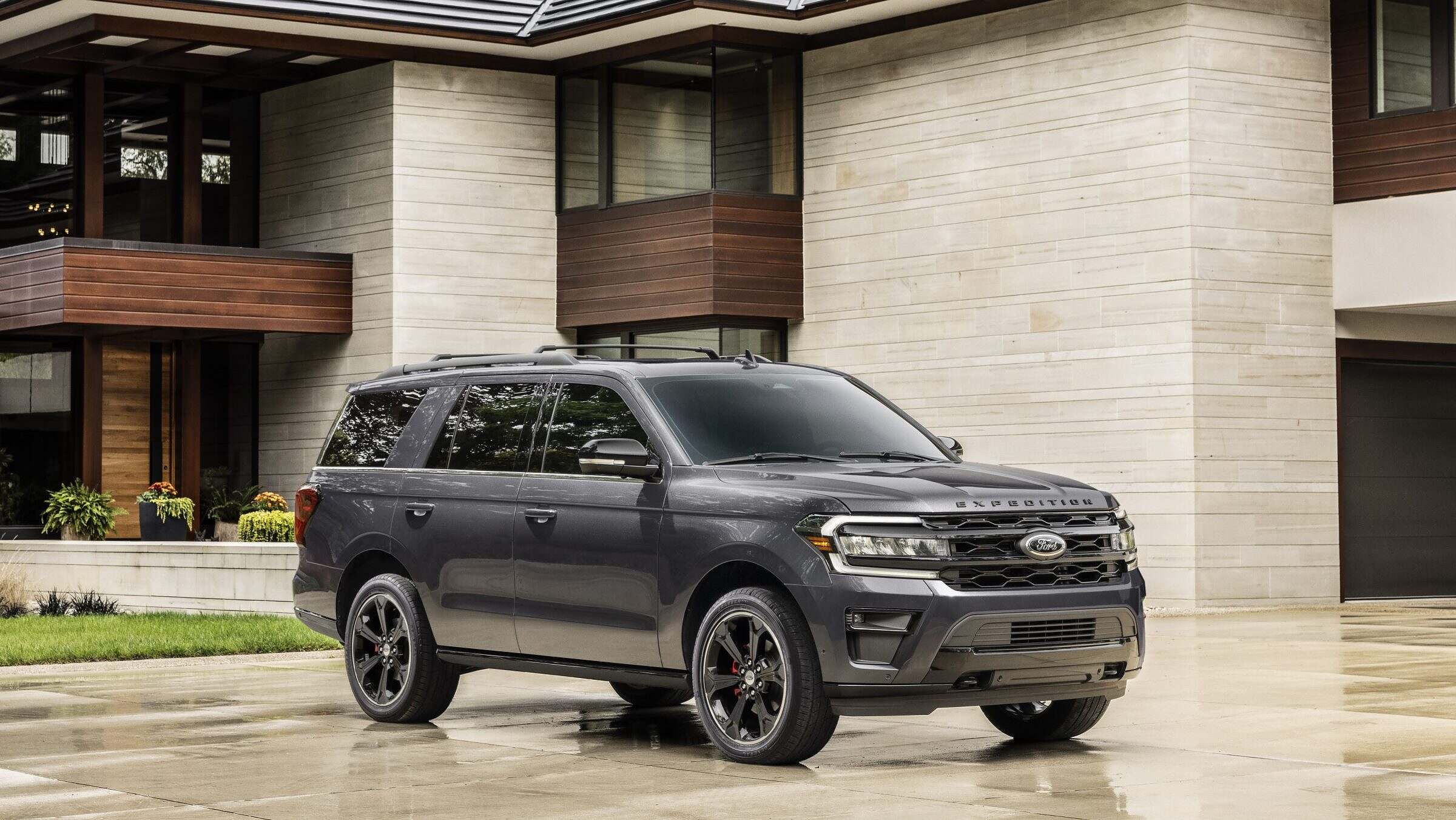 2022 Ford Expedition Stealth Edition Performance Package