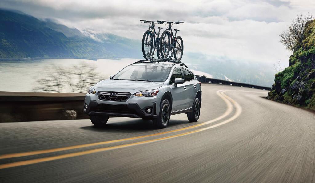 VUS Crosstrek 2023 avec vélos de route