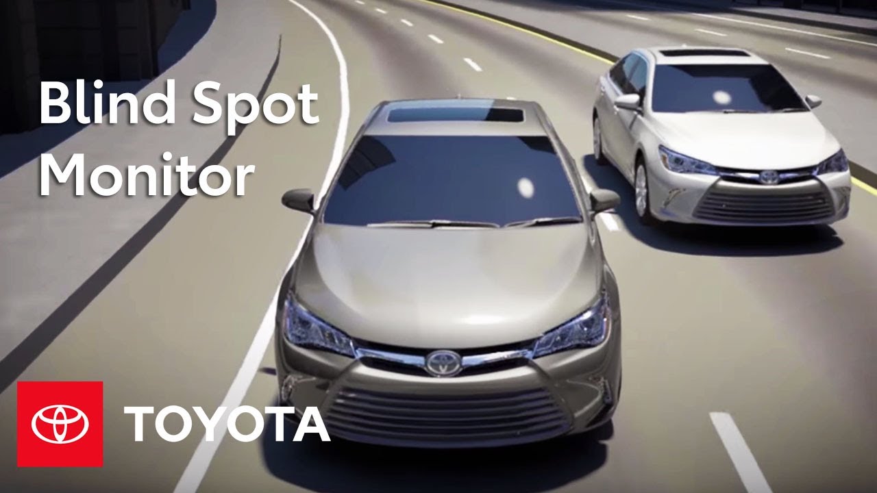 Toyota fait la démonstration de son système d'information sur les angles morts (BSI) avec technologie de surveillance du trafic transversal
