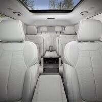 Jeep Grand Cherokee L Overland interior