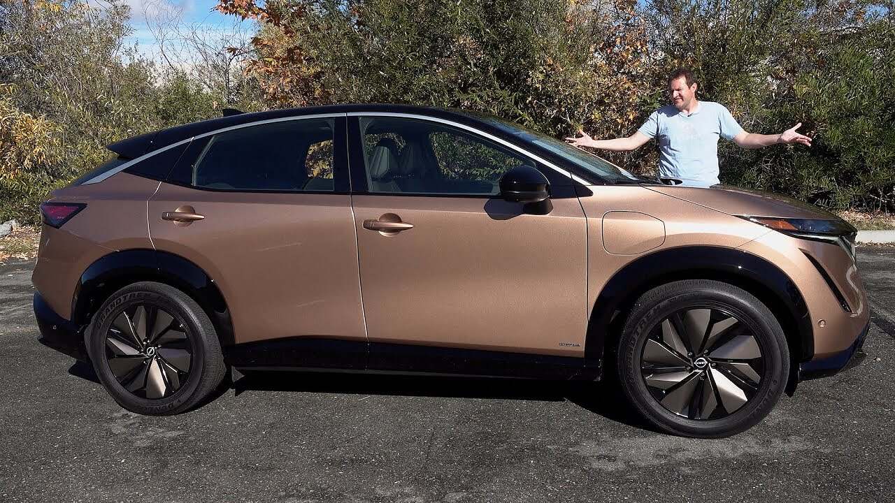 Doug DeMuro analiza el Nissan Ariya 2023