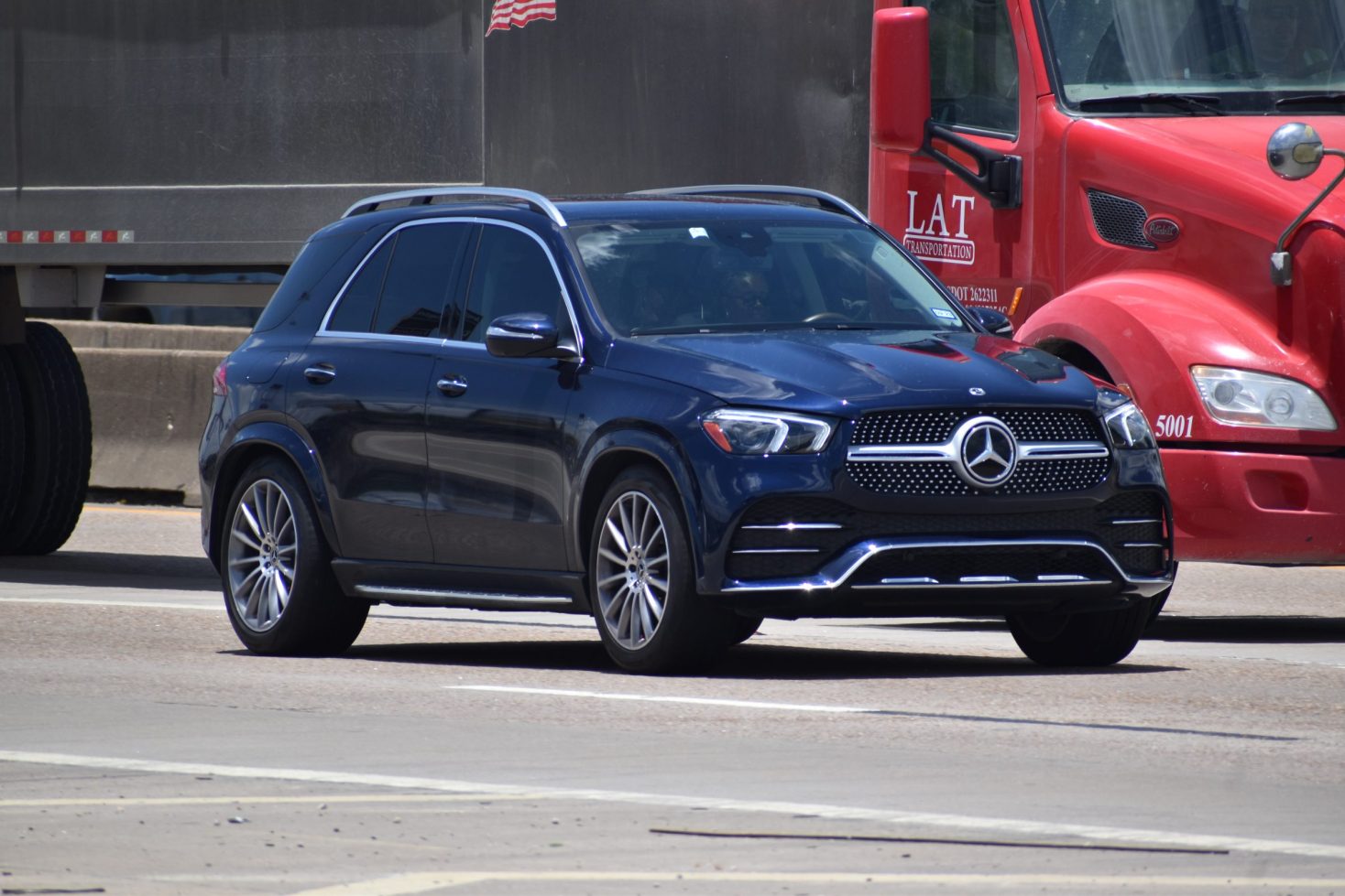 Mercedes Benz en el tráfico