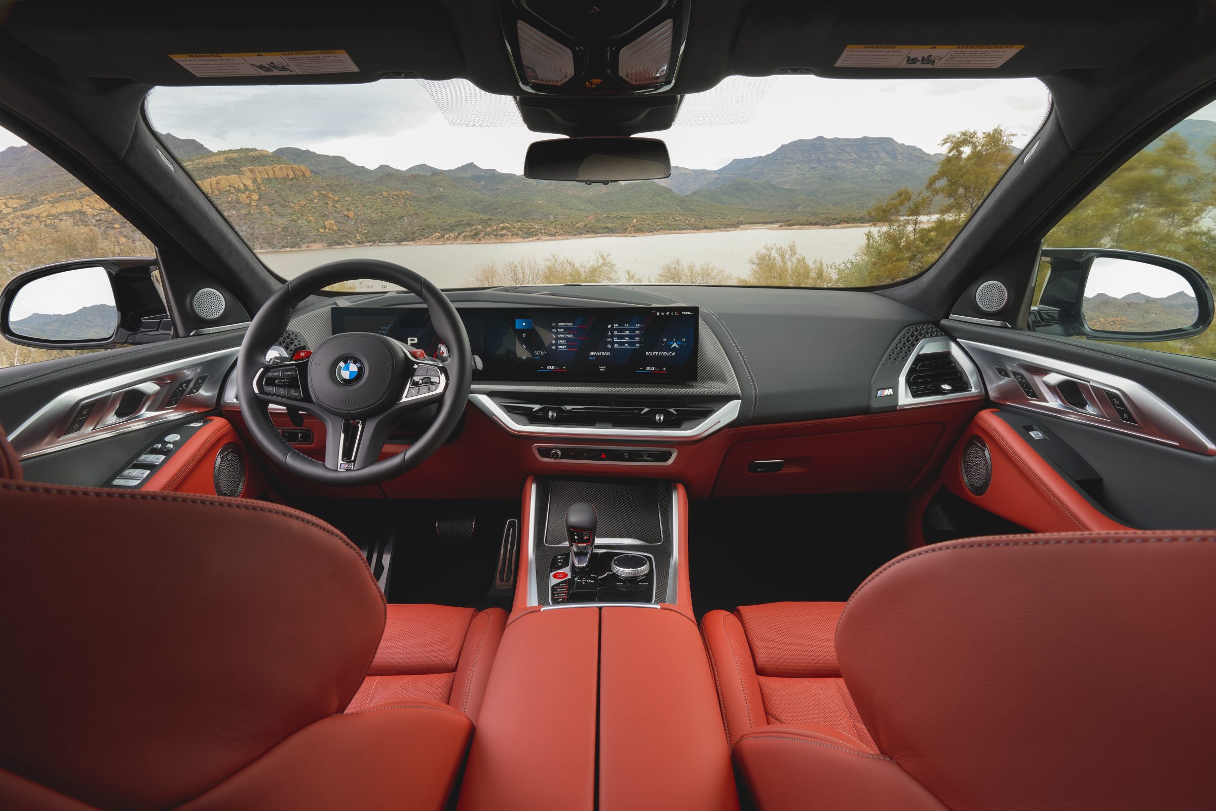 Interior del SUV BMW XM 2023