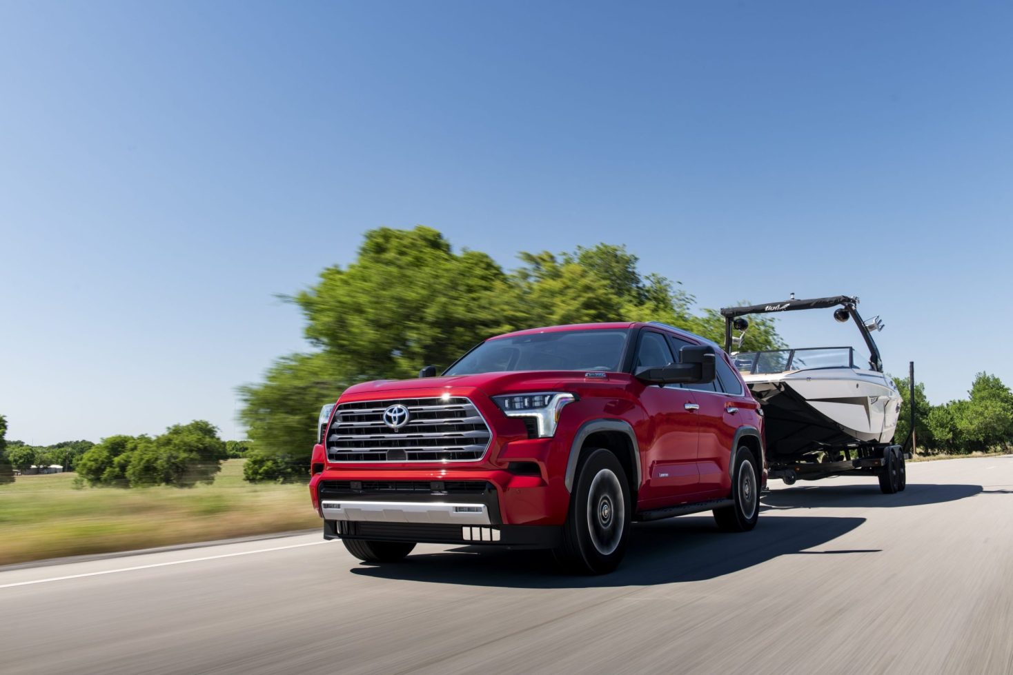 Best Features of the 2023 Sequoia SR5 Full-size SUV