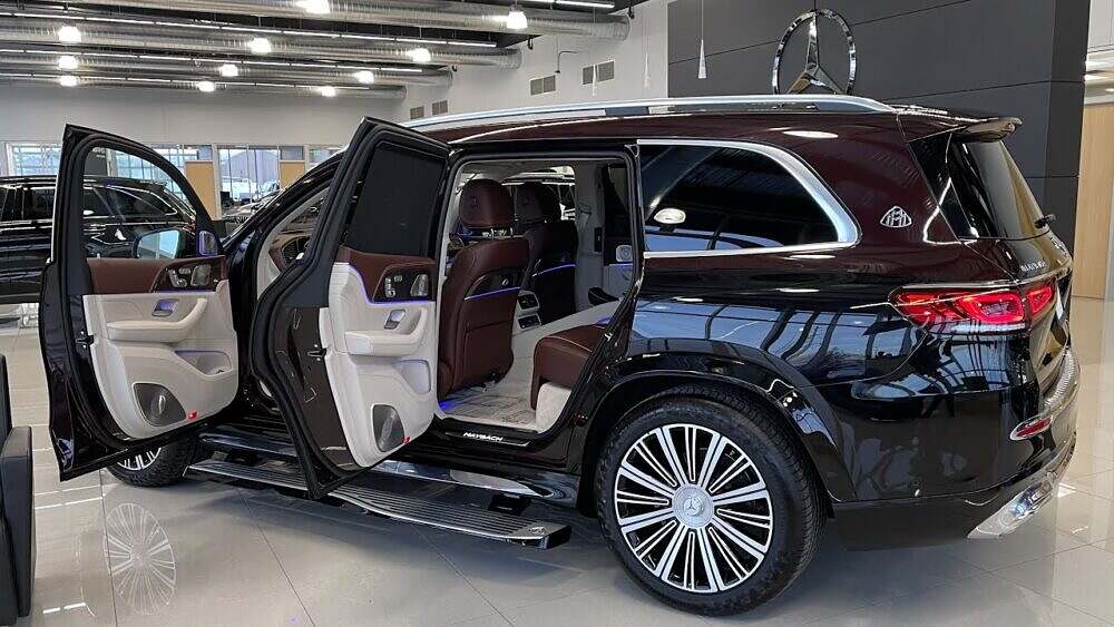 Take a Virtual Tour of the 2023 Mercedes-Maybach GLS 600