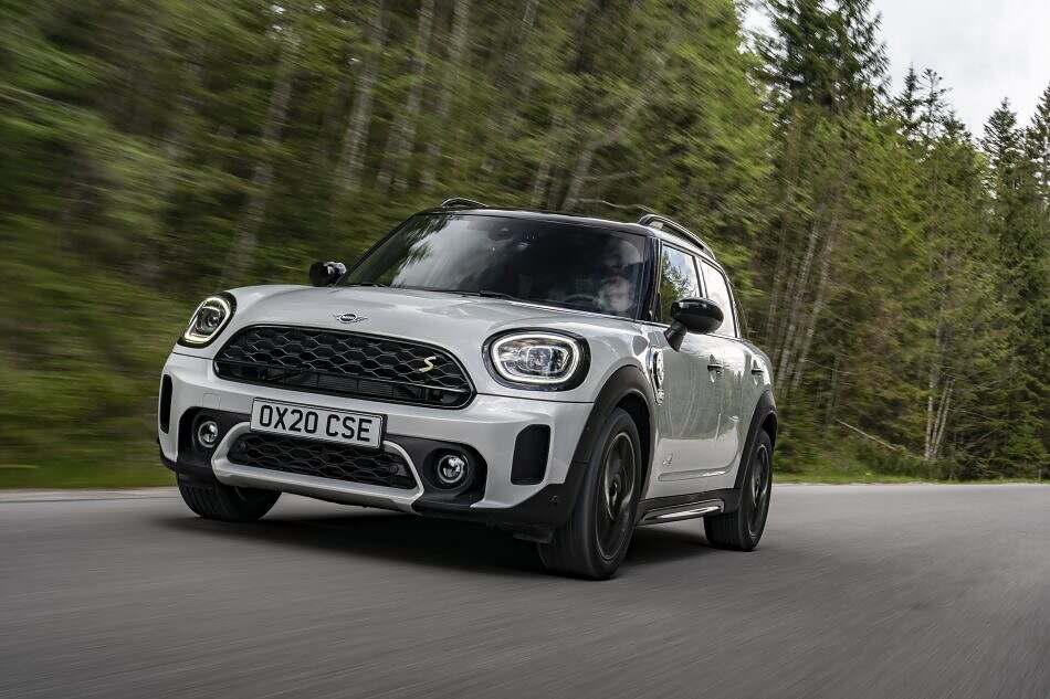 Der neue 2021 MINI Countryman Cooper SEPHEV vorne