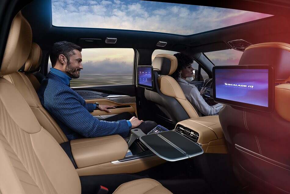 2025 Cadillac Escalade iq Sport 010