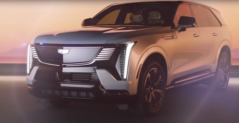 The Impressive Battery Pack and Range of the 2025 ESCALADE IQ SUV
